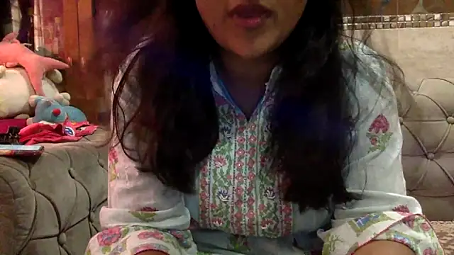 HaaniKaur online show from March 12, 8:42 am