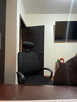 xLadyScarlettx online show from December 31, 1:36 am