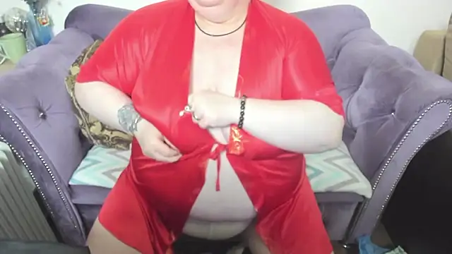 Snapshot of fashiona chatting on January 31, 7:11 pm fashiona online show from January 31, 7:11 pm