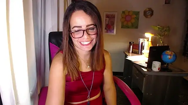 Snapshot of danielle_rose_1 chatting on June 9, 2:06 pm danielle rose 1 online show from June 9, 2:06 pm