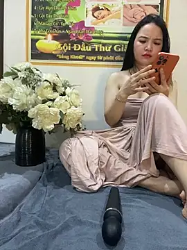 LiLi-Kirix99 online show from May 29, 7:45 pm
