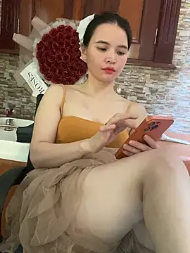 LiLi-Kirix99 online show from July 8, 7:35 am