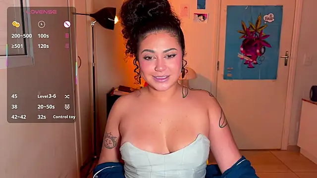 Snapshot of ann4montez_ chatting on June 11, 2:00 am ann4montez online show from June 11, 2:00 am