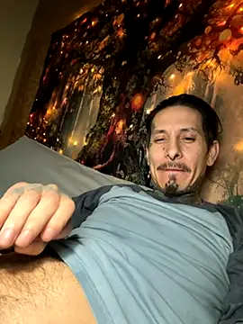 Snapshot of NutP619 chatting on December 4, 6:44 am NutP619 online show from December 4, 6:44 am