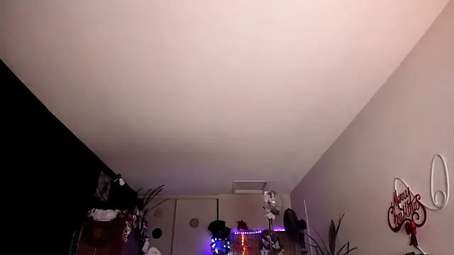 Snapshot of leatherz69 chatting on December 29, 3:11 am leatherz69 online show from December 29, 3:11 am