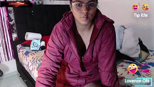 Snapshot of SweetAlmaa chatting on July 14, 9:47 am SweetAlmaa online show from July 14, 9:47 am