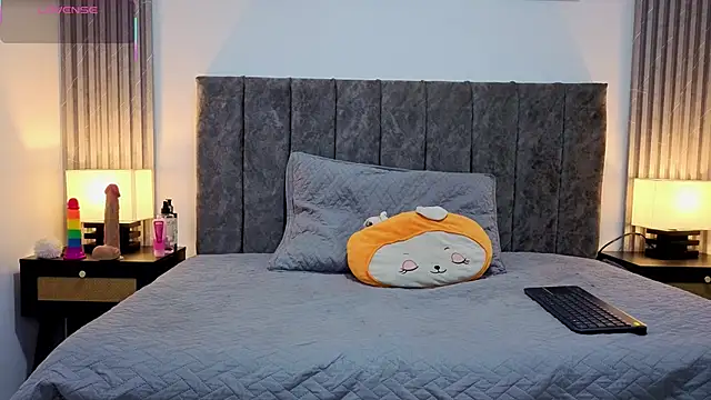 Ema Stone65 online show from February 18, 6:59 pm