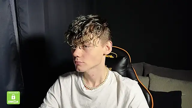 Keytaro online show from December 22, 2:03 pm