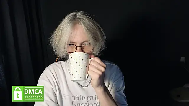 Snapshot of Keytaro chatting on May 19, 2:01 pm Keytaro online show from May 19, 2:01 pm