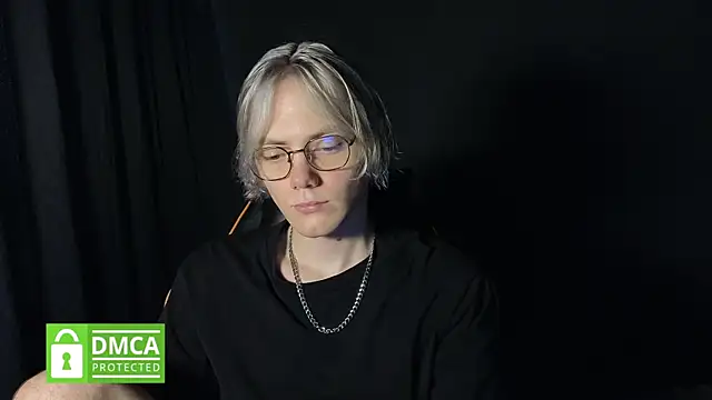 Snapshot of Keytaro chatting on May 24, 1:27 pm Keytaro online show from May 24, 1:27 pm
