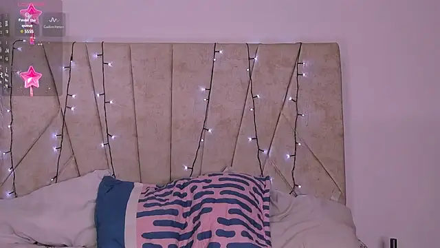 Kaela18 online show from December 30, 1:25 pm