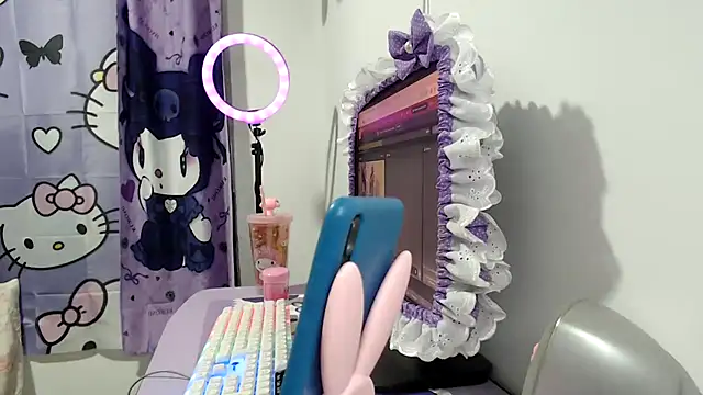 lussyevans24 online show from November 5, 5:18 am