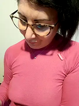 Viola8p online show from December 14, 3:28 pm