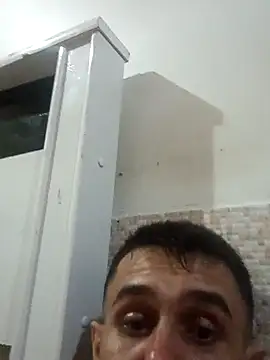 Snapshot of noiadosub chatting on February 15, 8:13 am noiadosub online show from February 15, 8:13 am