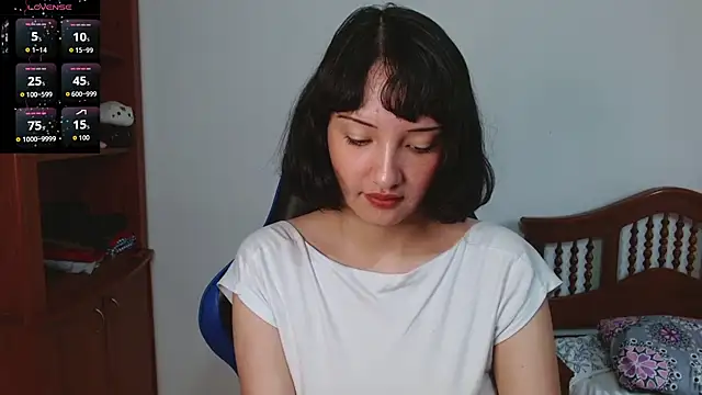 Snapshot of alexaa08 chatting on October 10, 1:21 pm alexaa08 online show from October 10, 1:21 pm
