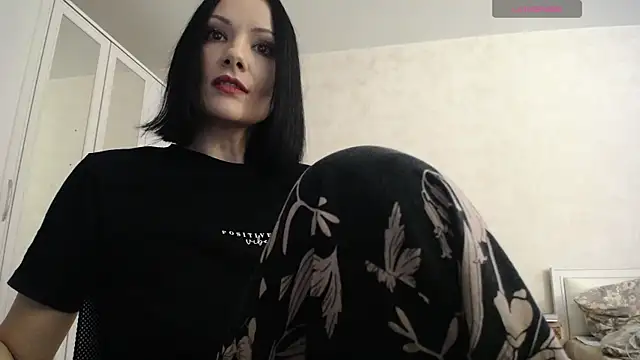 Devil Goddess online show from December 15, 12:53 pm