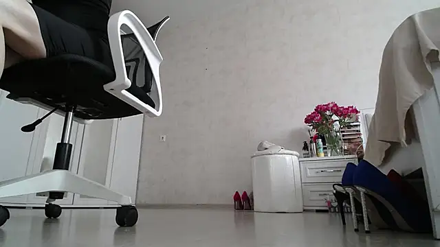 Devil Goddess online show from May 25, 10:43 am