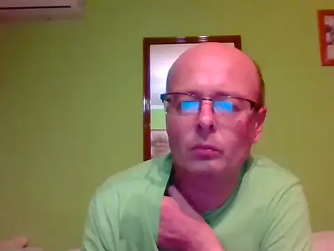 Snapshot of Tiger202441 chatting on November 12, 10:52 pm Tiger202441 online show from November 12, 10:52 pm