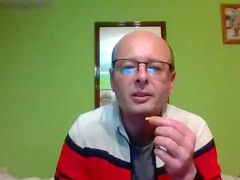 Snapshot of Tiger202441 chatting on November 17, 9:20 pm Tiger202441 online show from November 17, 9:20 pm