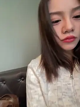 Snapshot of Asia-Melody chatting on January 6, 4:27 am Asia-Melody online show from January 6, 4:27 am