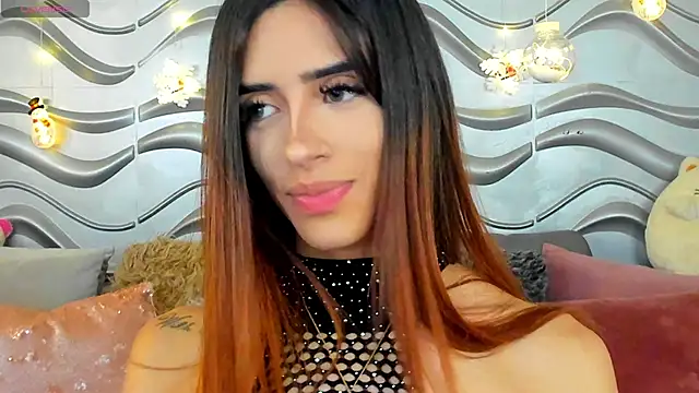 StormiRusso online show from December 3, 11:24 pm