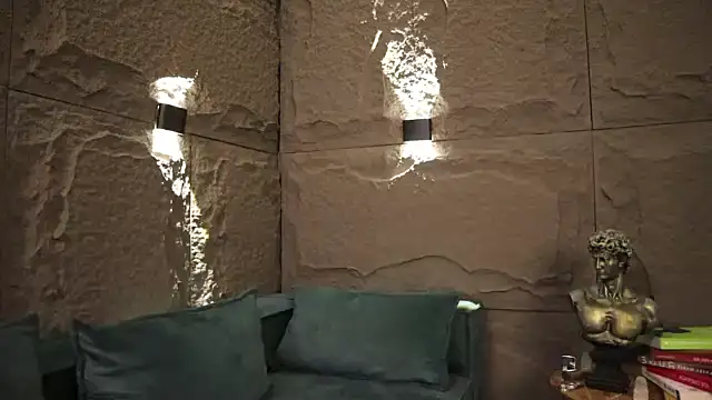 DannSaenz online show from March 7, 1:42 am