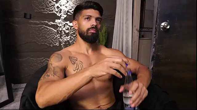 DannSaenz online show from May 4, 7:10 pm