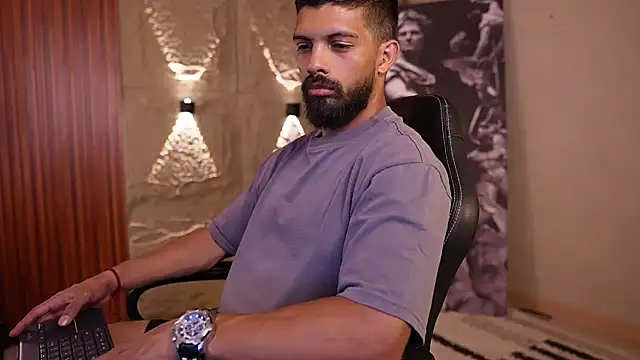 Snapshot of DannSaenz chatting on July 28, 4:39 pm DannSaenz online show from July 28, 4:39 pm