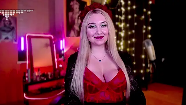 Snapshot of AllisonBlack_ chatting on December 17, 1:07 am AllisonBlack  online show from December 17, 1:07 am