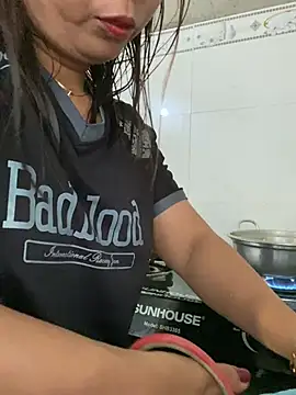 Linaannn online show from June 3, 3:42 am