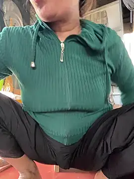 Linaannn online show from June 25, 7:02 am
