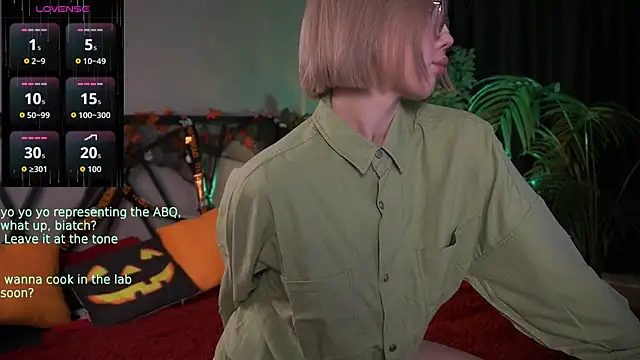 LindaThacker online show from October 26, 4:18 am