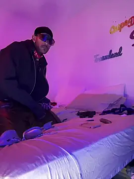 Snapshot of esteraulxxx chatting on December 2, 5:15 am esteraulxxx online show from December 2, 5:15 am