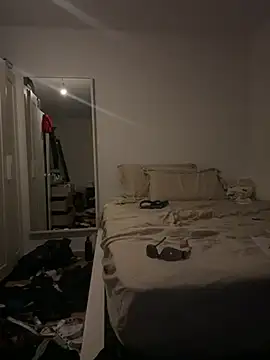 Snapshot of esteraulxxx chatting on December 4, 2:53 am esteraulxxx online show from December 4, 2:53 am