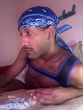 Snapshot of esteraulxxx chatting on December 8, 11:03 am esteraulxxx online show from December 8, 11:03 am