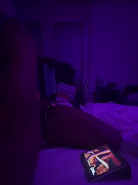 Snapshot of esteraulxxx chatting on December 9, 6:01 am esteraulxxx online show from December 9, 6:01 am