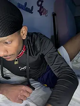 Snapshot of esteraulxxx chatting on December 9, 3:54 pm esteraulxxx online show from December 9, 3:54 pm