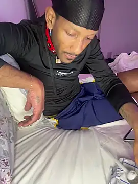 Snapshot of esteraulxxx chatting on December 9, 10:09 pm esteraulxxx online show from December 9, 10:09 pm