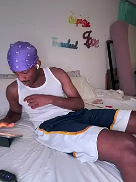 Snapshot of esteraulxxx chatting on December 10, 6:17 pm esteraulxxx online show from December 10, 6:17 pm