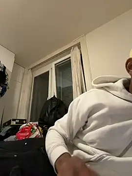 Snapshot of esteraulxxx chatting on October 1, 11:00 pm esteraulxxx online show from October 1, 11:00 pm