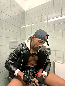 Snapshot of esteraulxxx chatting on October 10, 2:10 am esteraulxxx online show from October 10, 2:10 am