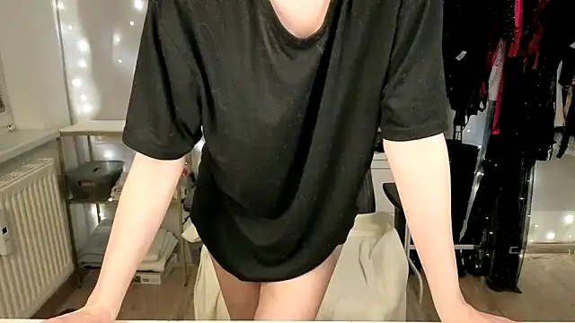 Luna Lacroix online show from April 14, 6:36 pm