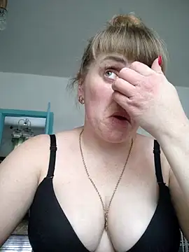 CoddessCrystal online show from December 16, 9:36 am