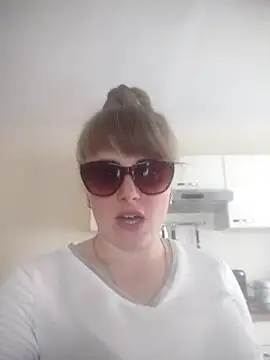 CoddessCrystal online show from June 14, 1:13 pm