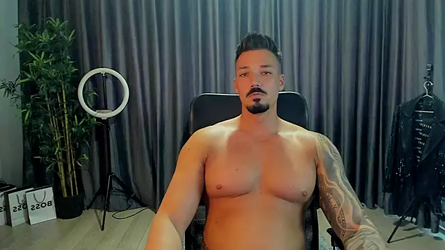 HaydenSpearss online show from May 20, 12:33 pm