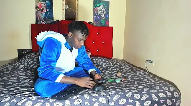 Snapshot of blackWhite_hot chatting on January 24, 9:49 am blackWhite hot online show from January 24, 9:49 am