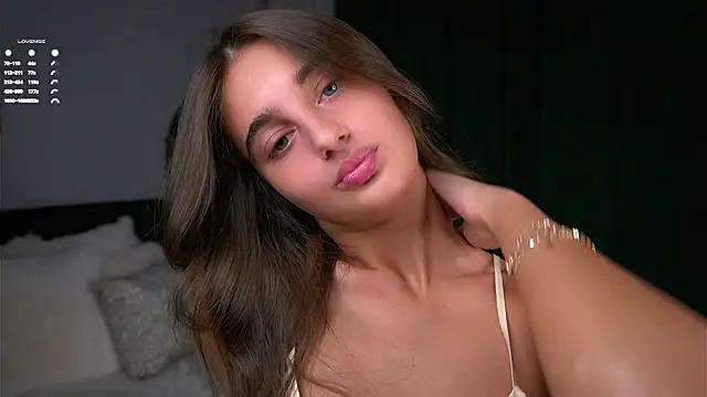 PiquingOgalala online show from December 2, 1:11 am