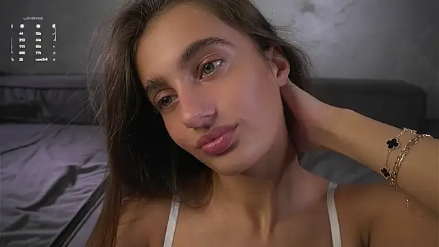 Snapshot of PiquingOgalala chatting on July 29, 1:04 am PiquingOgalala online show from July 29, 1:04 am