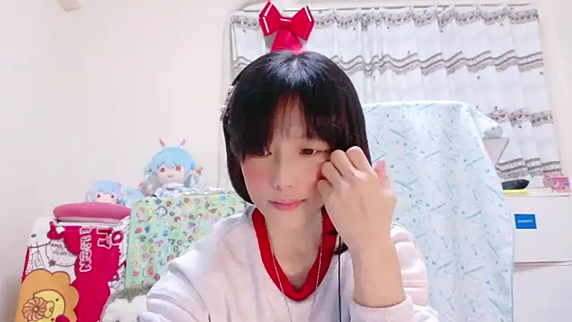 Snapshot of renapiyon8182 chatting on December 10, 5:39 am renapiyon8182 online show from December 10, 5:39 am