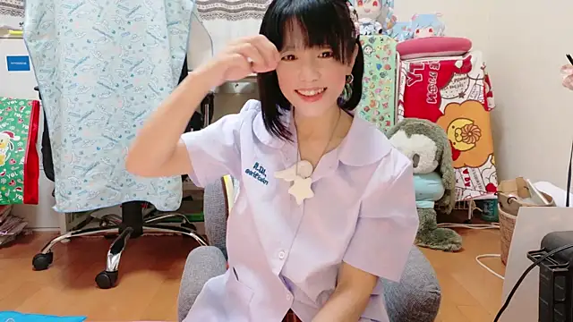 Snapshot of renapiyon8182 chatting on December 25, 7:34 pm renapiyon8182 online show from December 25, 7:34 pm